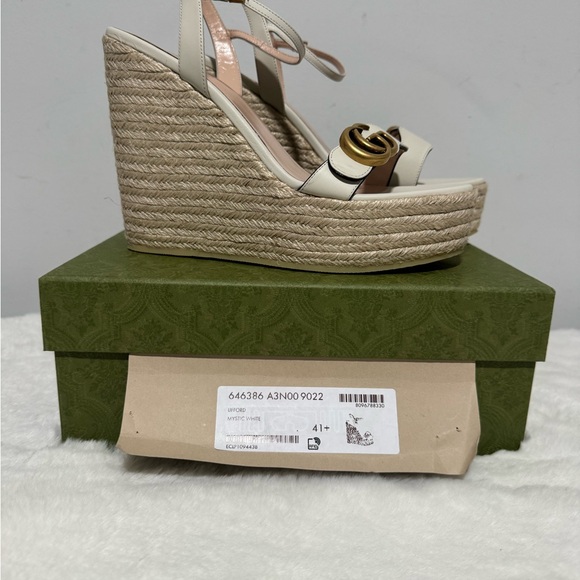 Gucci Women's White and Gold Wedge Sandals - Picture 6 of 7